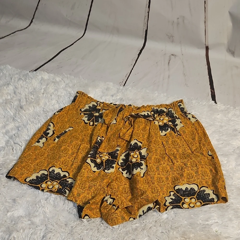 Anthropologie XS Yellow Floral Print Tie‎ Waist Shorts